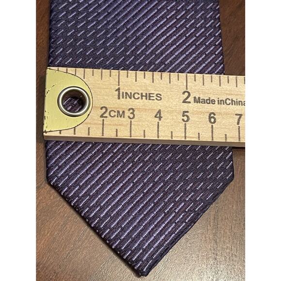 Van Heusen Purple 100% Microfiber Men’s Neck Tie Made In China - Picture 4 of 9